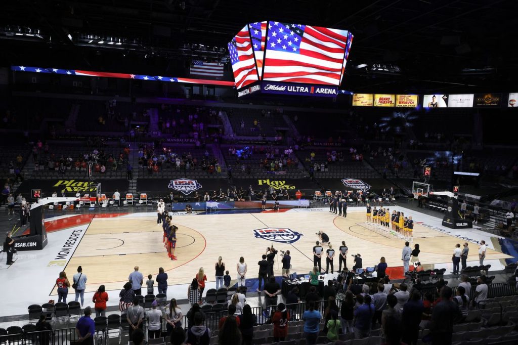The National Anthem being performed before the tip off of the 2021 Maui Invitational Tournament 