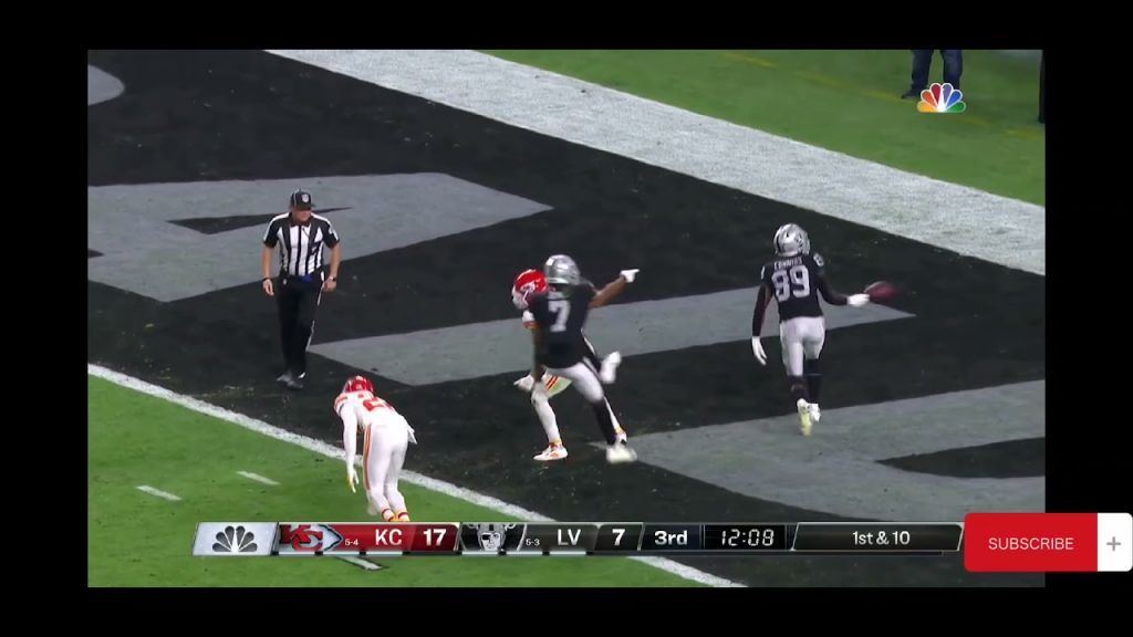 Carr throws 37 yard touchdown pass to Edwards in Raiders vs. Chiefs game