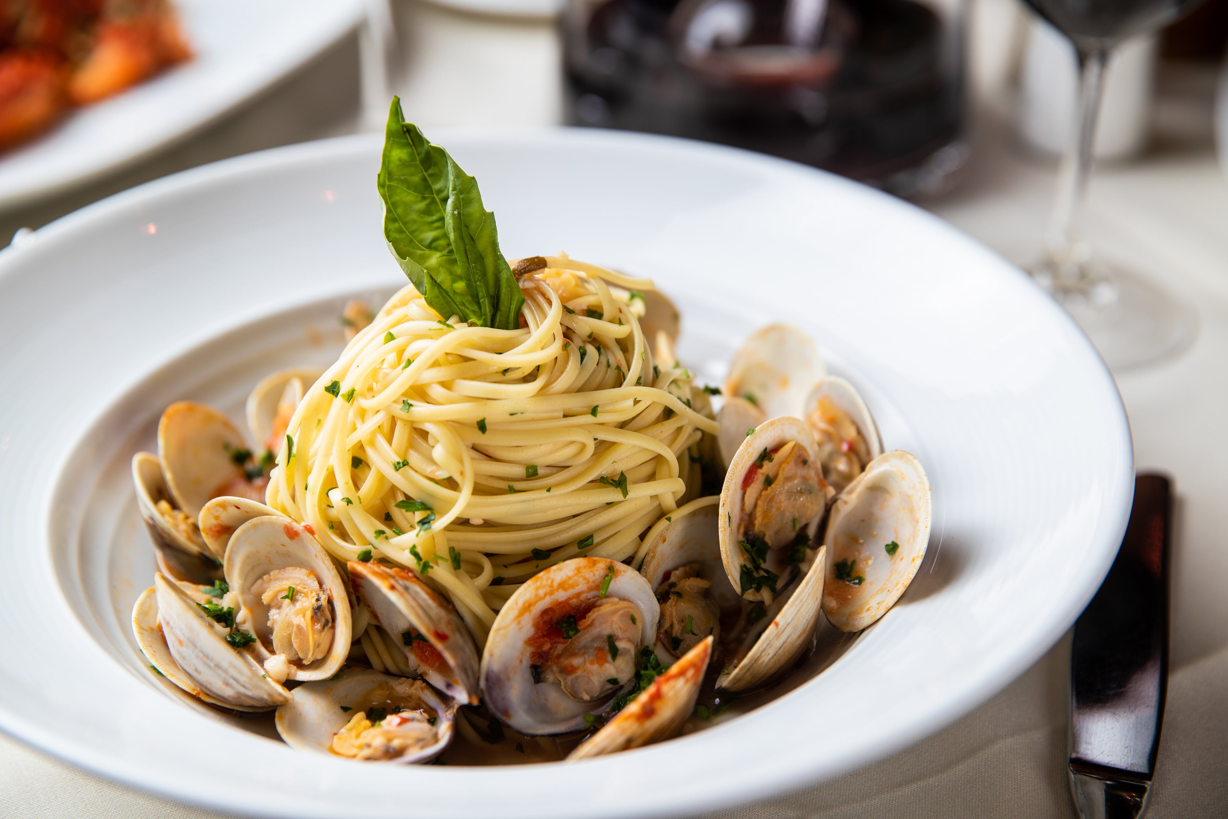 Linguine and clams dish 