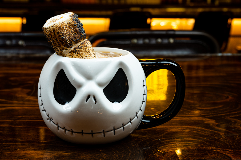 Jack Skellington mug with rum cocktails at Nightmare Before Xmàs at Màs Por Favor